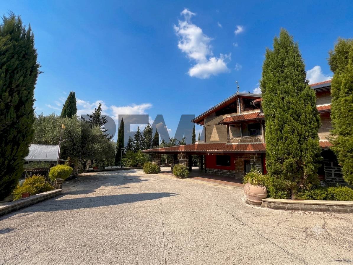 Casa all\'aperto - Casa semi indipendente Via Moleta
 
09, Alvignano - foto 1