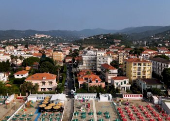 Edificio all\'aperto - Bilocale generale ardoino
 
205, Diano Marina - foto 23