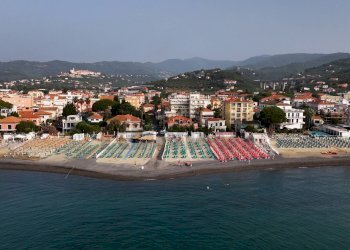 Vista dell\'acqua - Trilocale GENERALE ARDOINO
 
205, Diano Marina - foto 28