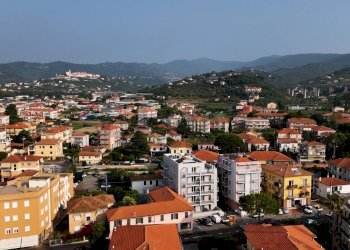 Edificio all\'aperto - Trilocale GENERALE ARDOINO
 
205, Diano Marina - foto 30