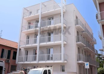 Edificio all\'aperto - Bilocale Generale ardoino
 
205, Diano Marina - foto 2