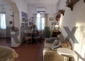 Sala da pranzo - Villa Via Torre Scafati
 
50, Giugliano in Campania - photo 4