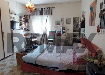 Camera / camera da letto - Villa Via Torre Scafati
50, Giugliano in Campania - photo 17