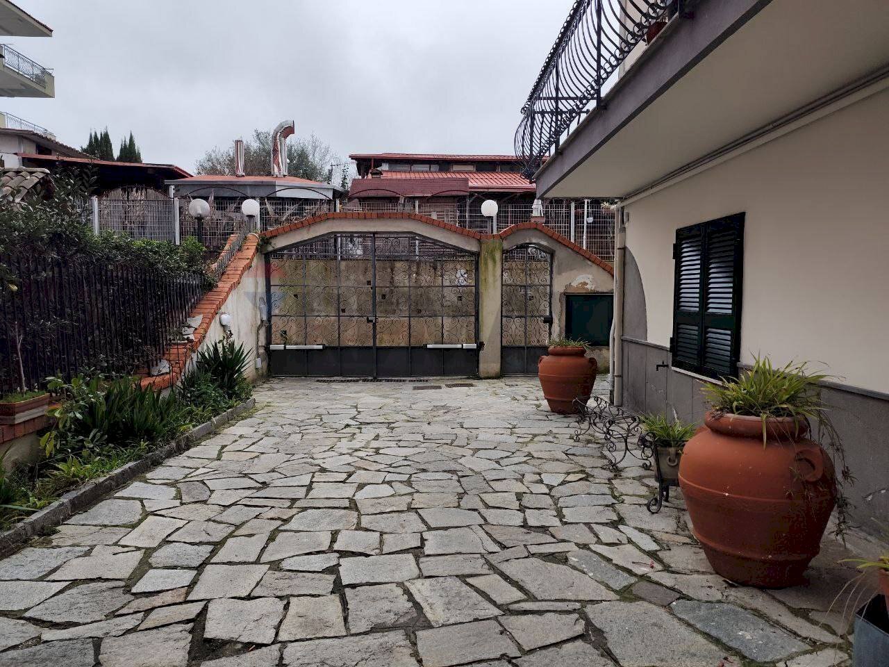 Terrazza - Two-room apartment Via Antonio Cinque
 
73, Napoli - photo 1