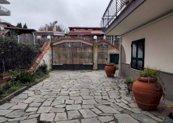 Terrazza - Two-room apartment Via Antonio Cinque
 
73, Napoli - photo 1