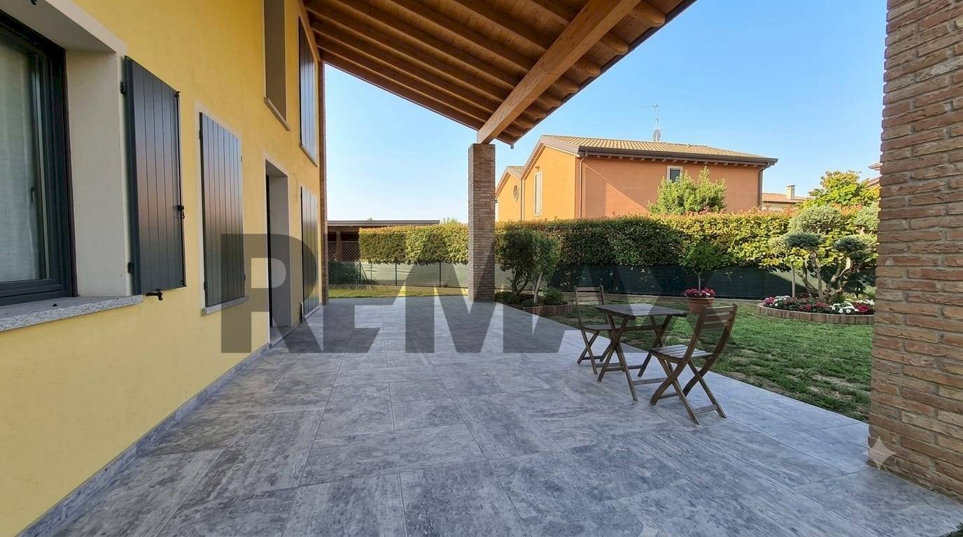Terrazza - Semi-detached house Strada Ugozzolo
 
113, Parma - photo 1