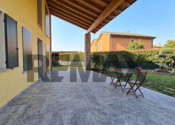 Terrazza - Semi-detached house Strada Ugozzolo
 
113, Parma - photo 1