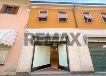 Edificio all\'aperto - Negozio Via Veneto
14, Brugherio - foto 21