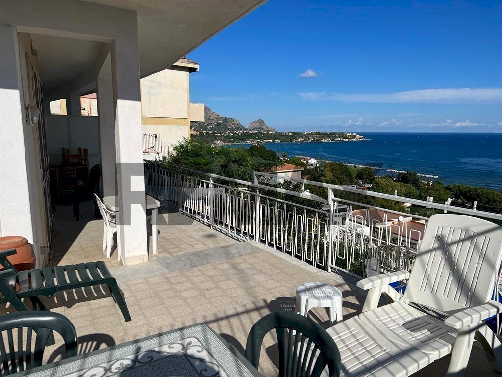 Balcone - Quadrilocale Viale Kennedy
 
18, Casteldaccia - foto 1