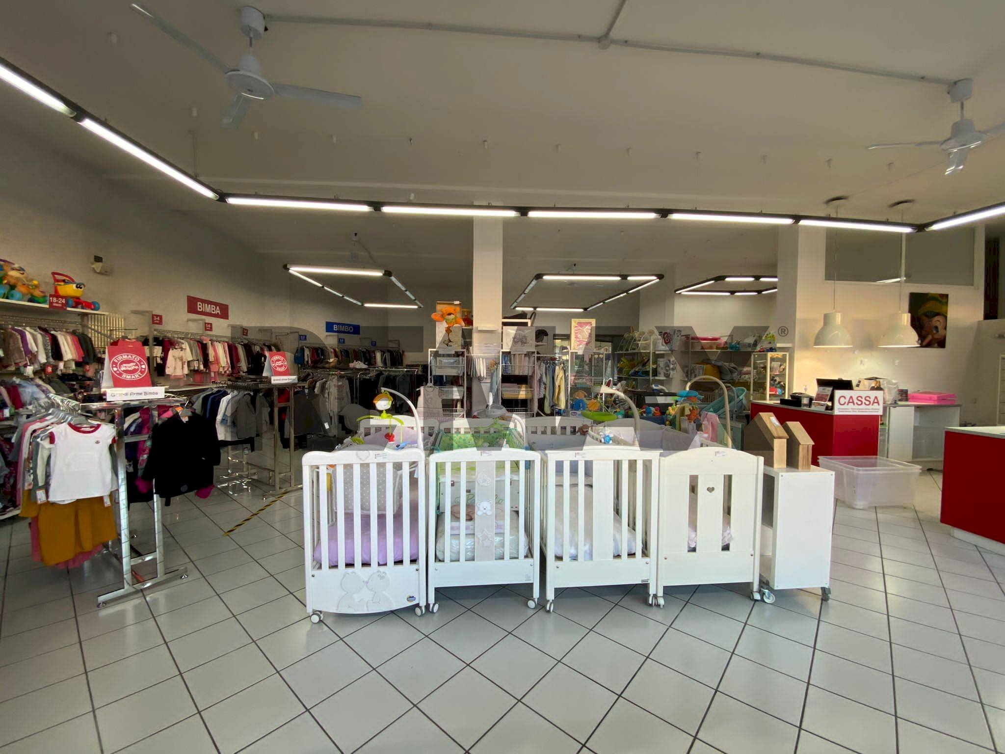 Non correlato - Commercial Activity Via Cappuccini
 
3, Gallarate - photo 1