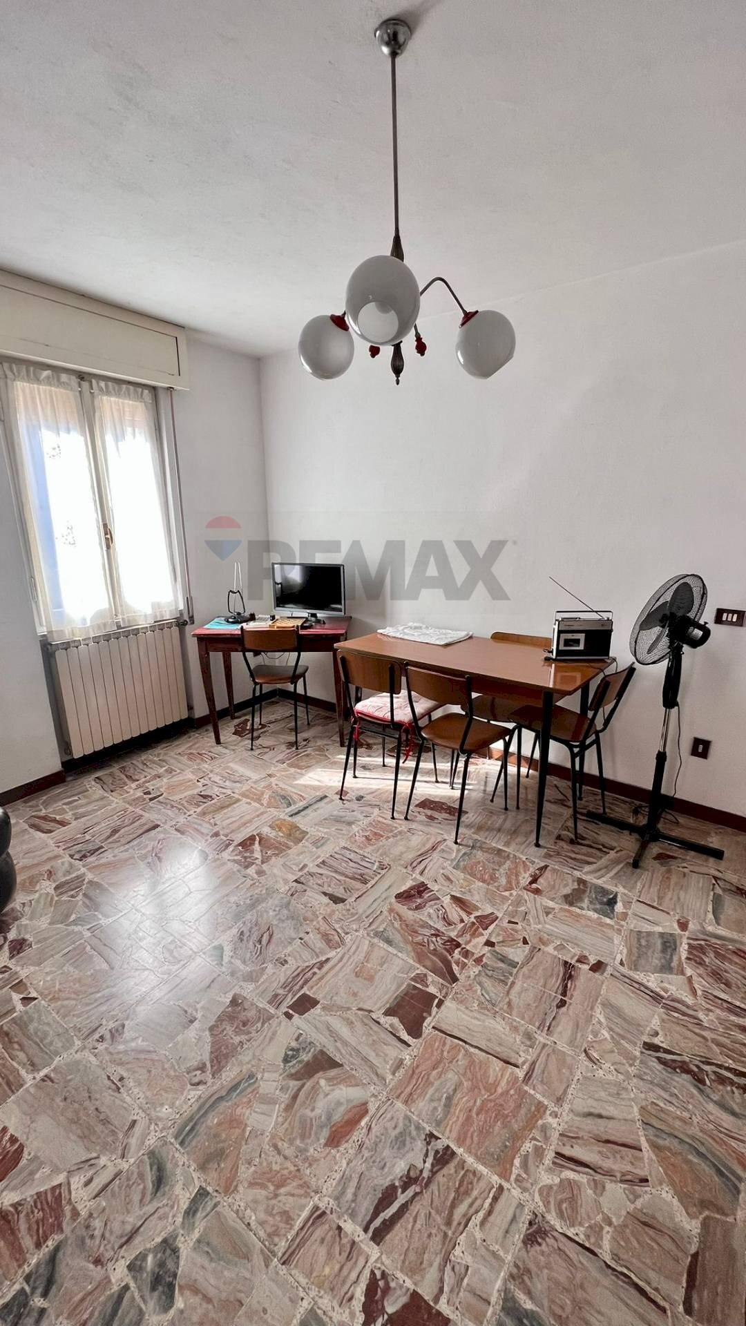 Sala da pranzo - Quadrilocale Via Gallerie
12, Malegno - foto 2