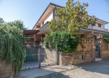 Casa all\'aperto - Villa a Schiera Via Torre
 
89, Torrevecchia Teatina - foto 1