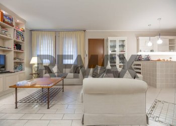 Soggiorno - Villa a Schiera Via Torre
 
89, Torrevecchia Teatina - foto 24