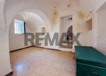 Stanza vuota - Baita Strada Trasconi Chiancone
 
34, Martina Franca - photo 13