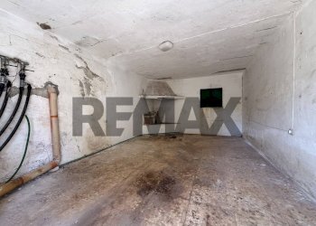 Stanza vuota - Baita Strada Trasconi Chiancone
 
34, Martina Franca - photo 24