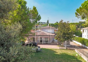 Foto 2 - Villa VIA MEUCCI
 
25, Padenghe sul Garda - photo 2