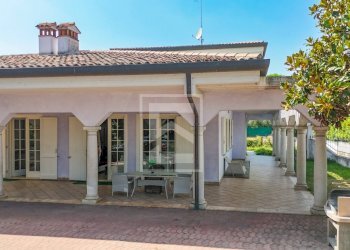 Foto 4 - Villa VIA MEUCCI
 
25, Padenghe sul Garda - photo 4