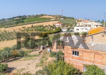 Vista delle montagne - Rustic C.da Polercia
 
16, Cupello - photo 16