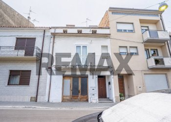 Edificio all\'aperto - Semi-detached house Via Roma
 
44, Cupello - photo 1