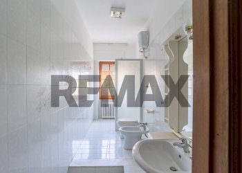 Bagno - Semi-detached house Via Roma
 
44, Cupello - photo 8