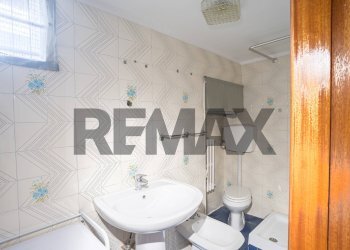 Bagno - Semi-detached house Via Roma
 
44, Cupello - photo 15