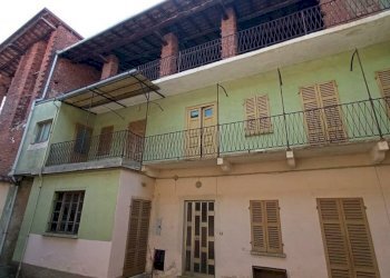 Facciata - Casa indipendente via Vittorio Emanuele II, 42, Maggiora - foto 2