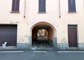 Cortile interno - Casa indipendente via Vittorio Emanuele II, 42, Maggiora - foto 3
