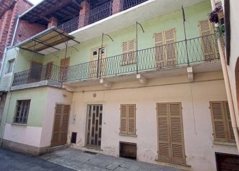 Facciata - Casa indipendente via Vittorio Emanuele II, 42, Maggiora - foto 7