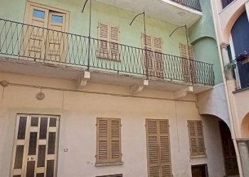 Facciata - Casa indipendente via Vittorio Emanuele II, 42, Maggiora - foto 13