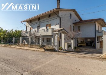 Foto 1 - Casa indipendente contrada Piane Favaro
 
130, Rocca San Giovanni - foto 1