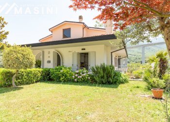 Foto 1 - Villa via Scesa dei Mulini
 
30, Villa Santa Maria - foto 1