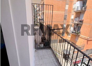 Balcone - Three-room apartment via Circunvallazione della Caserma di Cavalleria
51/A6, Napoli - photo 4