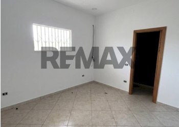 Stanza vuota - Three-room apartment via Circunvallazione della Caserma di Cavalleria
51/A6, Napoli - photo 17