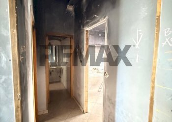 Hall / corridoio - Three-room apartment via Circunvallazione della Caserma di Cavalleria
51/A6, Napoli - photo 27