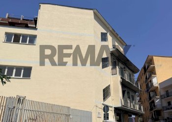 Edificio all\'aperto - Trilocale via Circunvallazione della Caserma di Cavalleria
 
51/A6, Napoli - foto 27