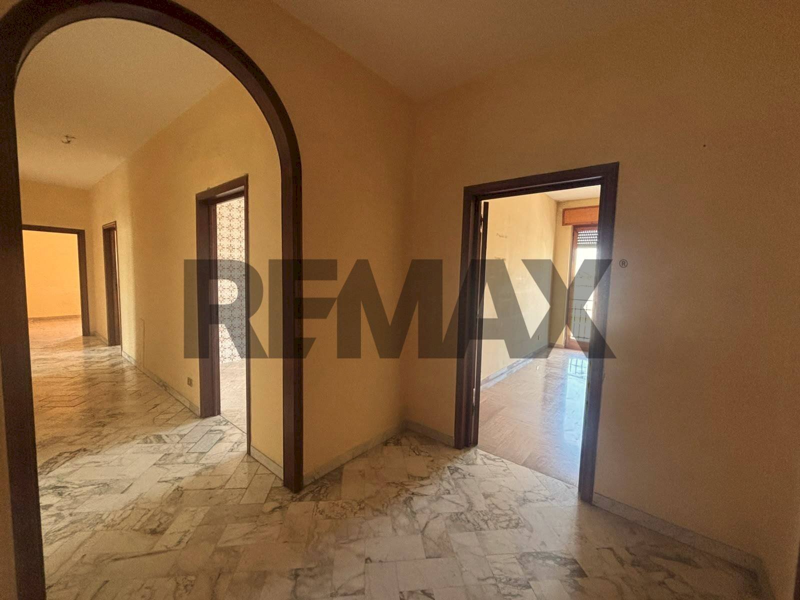 Hall / corridoio - Four-room apartment VIA GAETANO DONIZETTI
1, Trani - photo 2