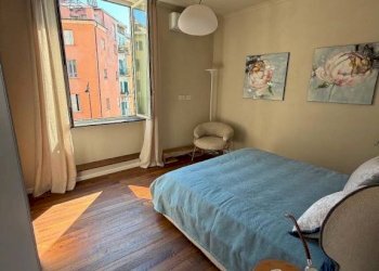 Camera da letto - Three-room apartment salita del Prione, 15, Genova (neighborhood Centro Storico) - photo 4