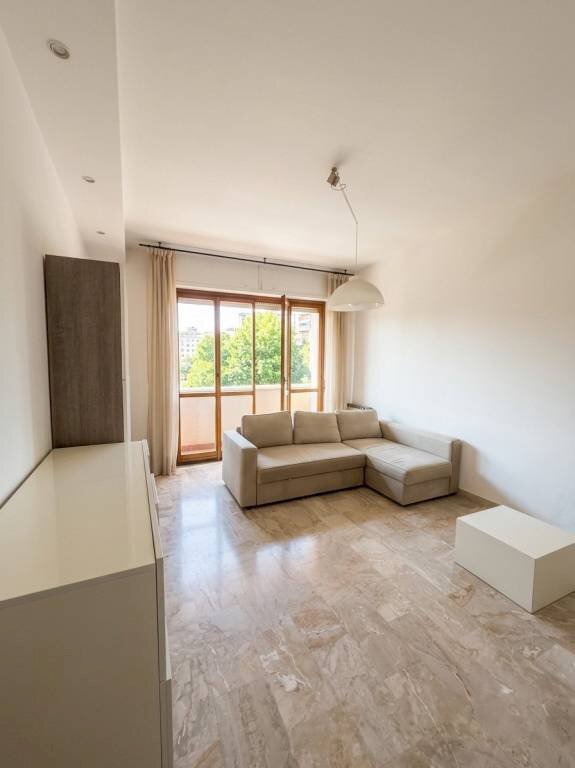 Salone - Quadrilocale via Lombardia, Bologna (zona Mazzini) - foto 2