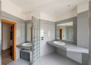 Bagno - Four-room apartment via Lombardia, Bologna (neighborhood Mazzini) - photo 10