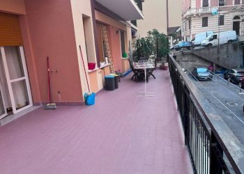 Terrazzo - Trilocale via Giuseppe Galliano, Genova (zona Sestri Ponente) - foto 3