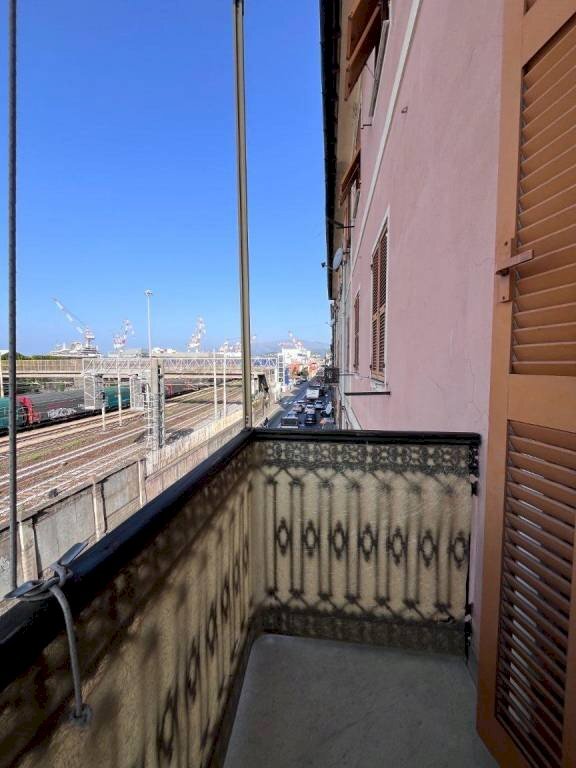Balcone - Appartamento via Giacomo Puccini, 3, Genova (zona Sestri Ponente) - foto 2
