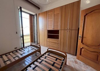 Camera da letto - Appartamento via Giacomo Puccini, 3, Genova (zona Sestri Ponente) - foto 11