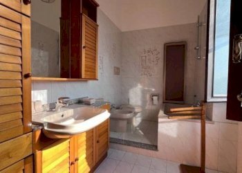 Bagno - Appartamento via Giacomo Puccini, 3, Genova (zona Sestri Ponente) - foto 17