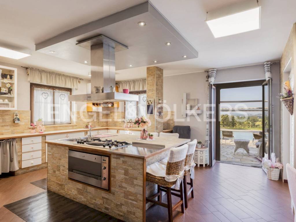 Cucina - Villa strada Bricchetto, Asti - photo 3