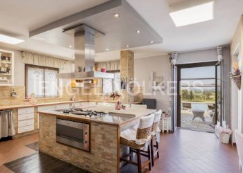 Cucina - Villa strada Bricchetto, Asti - photo 3