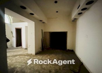 Magazzino - Negozio via Costantino Astarita, 43, Pagani - foto 15