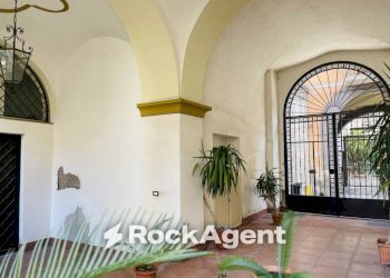 Interno palazzo - Negozio via Costantino Astarita, 43, Pagani - foto 19