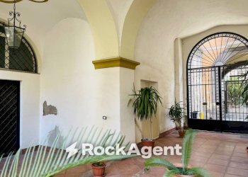 Interno palazzo - Negozio via Costantino Astarita, 43, Pagani - foto 22