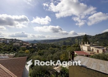 Vista - Villa viale Vincenzo Gattoleo, 127, Catanzaro - photo 1