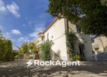 Giardino - Villa viale Vincenzo Gattoleo, 127, Catanzaro - foto 2